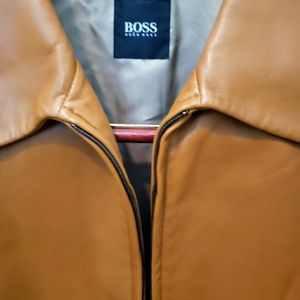 Hugo Boss camel sport jacket, waist high, standard large, zipper front
